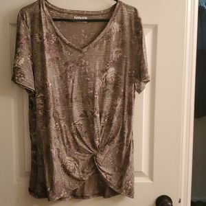 Women's v-neck tshirt